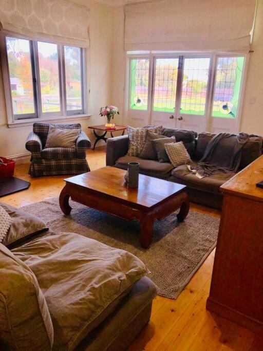 Montreux On High Country Feel Just 5 Minutes From Geelong Cbd