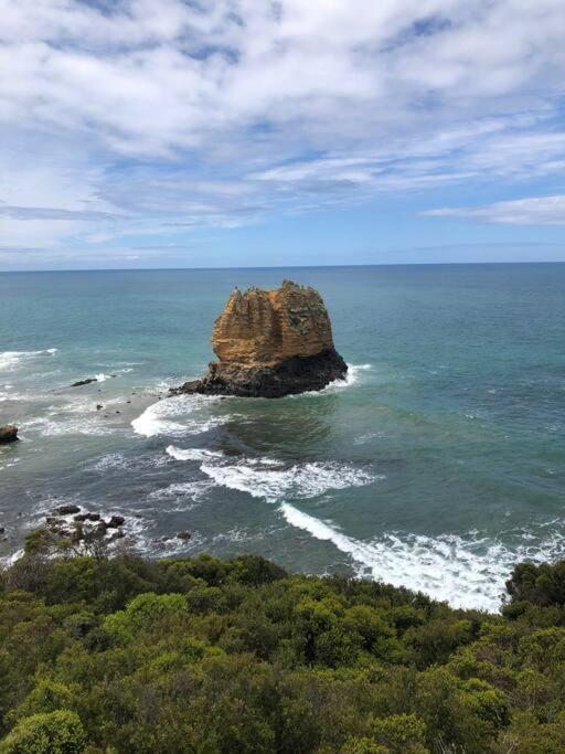 Montreux On High Country Feel Just 5 Minutes From Geelong Cbd Holiday home *