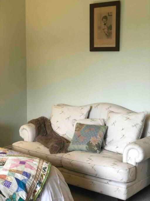 Montreux On High Country Feel Just 5 Minutes From Geelong Cbd Holiday home *